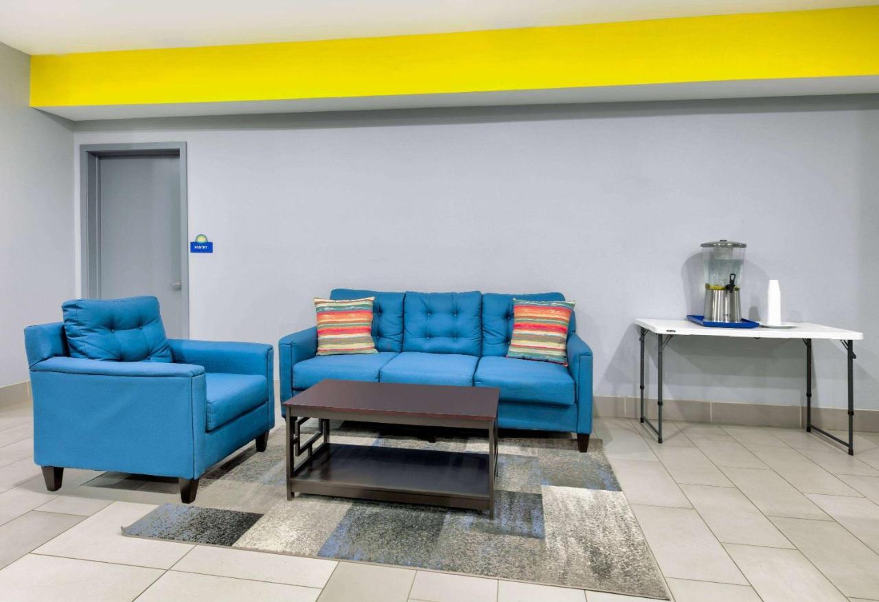 Days Inn By Wyndham Zachary La Eksteriør bilde