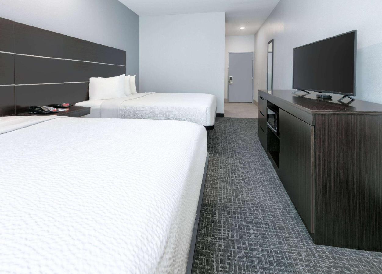 Days Inn By Wyndham Zachary La Eksteriør bilde