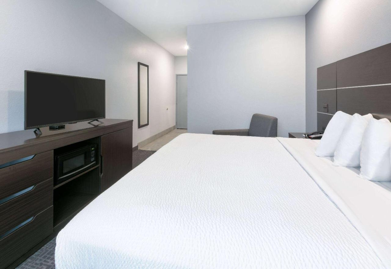Days Inn By Wyndham Zachary La Eksteriør bilde