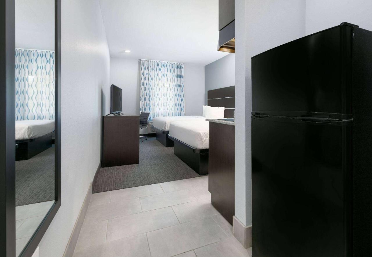 Days Inn By Wyndham Zachary La Eksteriør bilde