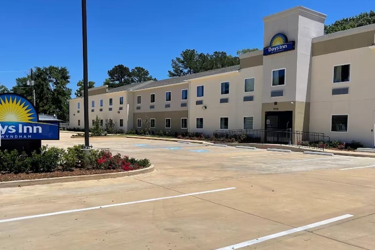 Days Inn By Wyndham Zachary La Eksteriør bilde